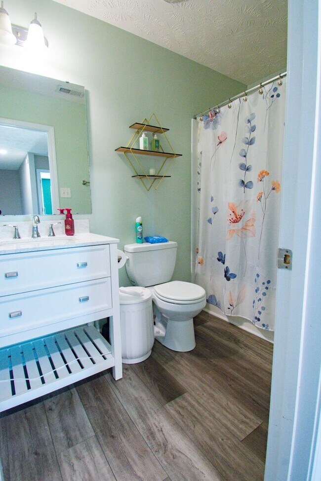 Building Photo - Coming Soon! 3 Bedroom 2.5 Bathroom with Large Fence Yard