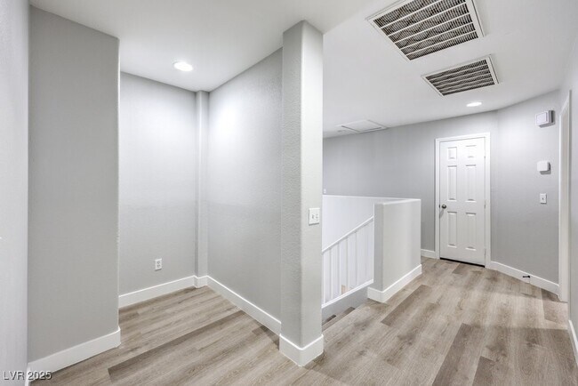 Building Photo - 2919 Cafe Racer Ct