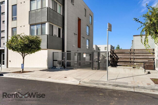 Building Photo - 50 Jerrold Ave