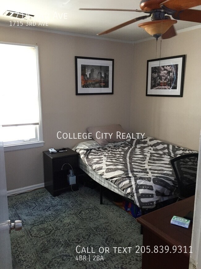 Building Photo - 1715 3rd Ave