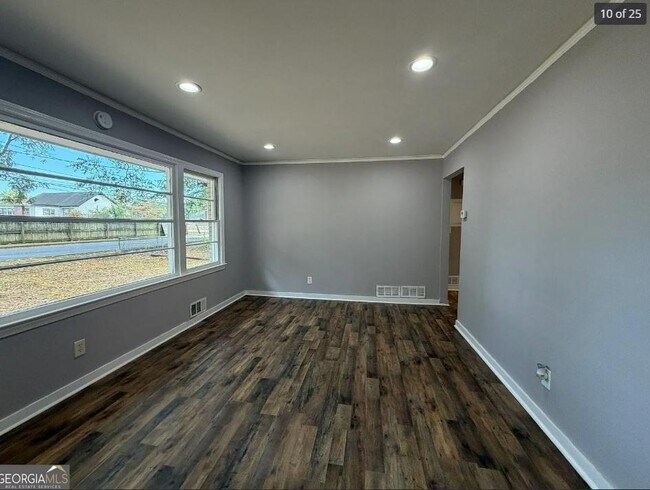 Building Photo - 109 Scarlett Dr