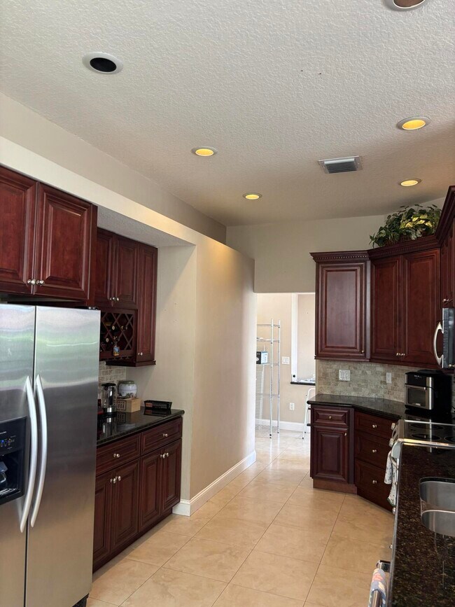 Building Photo - 9308 Lake Serena Dr