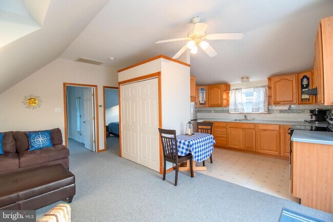 Building Photo - 100 Sheridan Square