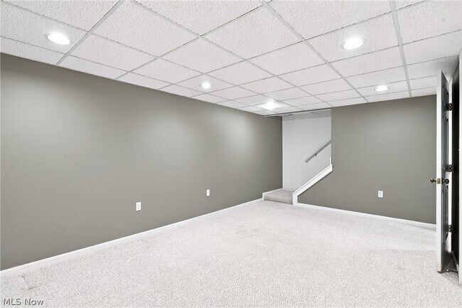 Building Photo - 6832 Green Ridge Ave