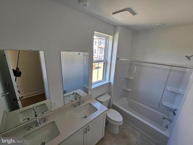 Building Photo - 18101 Donatello Dr