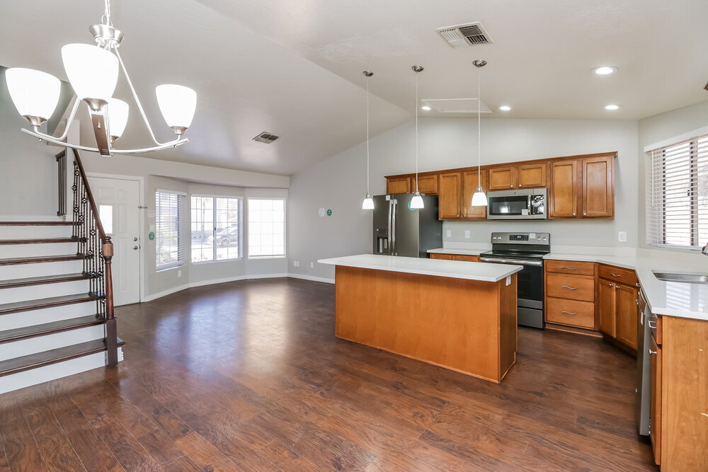 Building Photo - 1704 S 39th St
