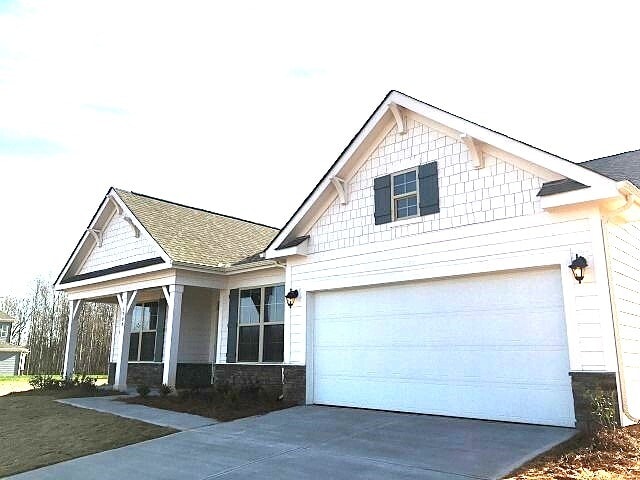 Building Photo - 1304 Oakhurst Dr