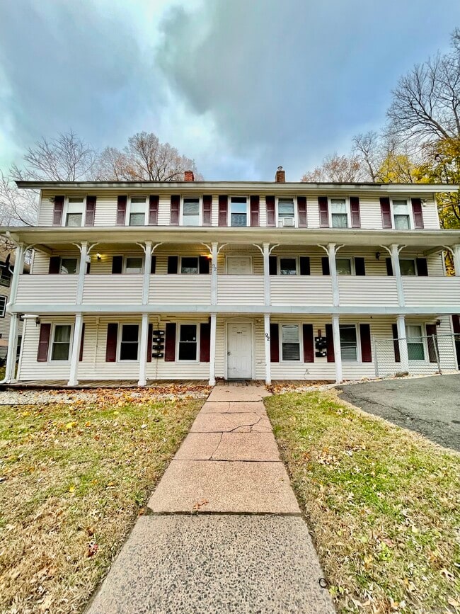 Building Photo - 92 W Main St