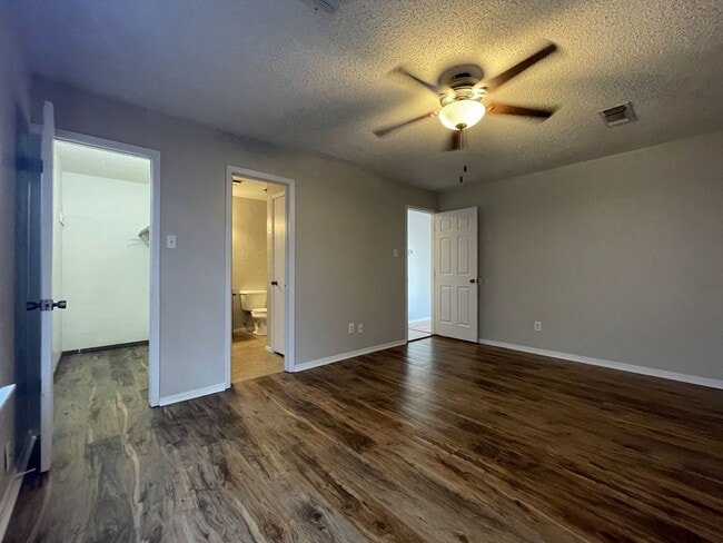 Building Photo - Spacious Snyder Home: 3 Beds, 2 Baths, 2-Car Garage & Cozy Carpeted Bedrooms!