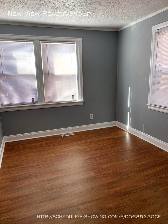 Building Photo - 112 Sylvania Ave