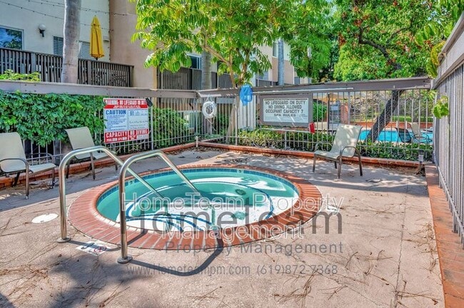 Building Photo - 7954 Mission Center Ct