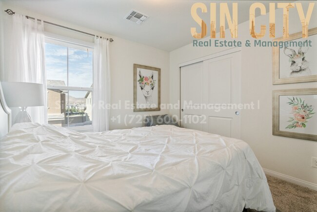 Building Photo - 2495 Rofrano Pl