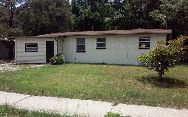 Building Photo - 220 Woodside Dr