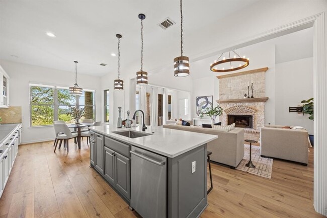 Building Photo - 366 Mirafield Ln