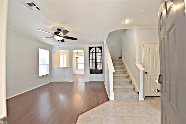 Building Photo - 1805 Copper Breaks Ln