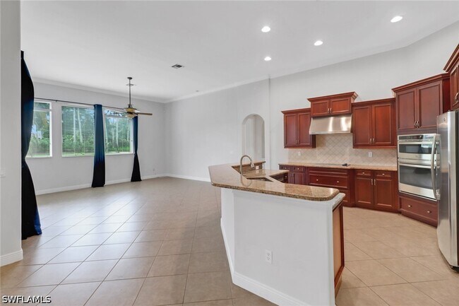 Building Photo - 11128 Sierra Palm Ct