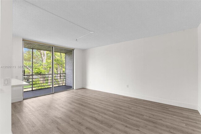 Building Photo - 9091 Lime Bay Blvd