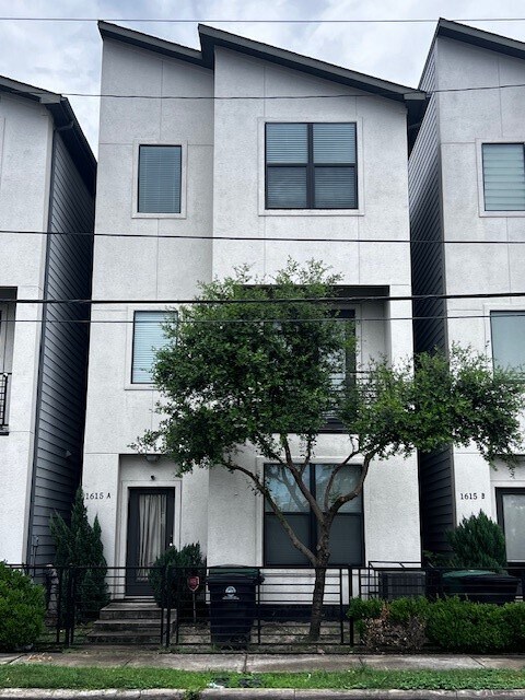 Primary Photo - 1615 Milby St