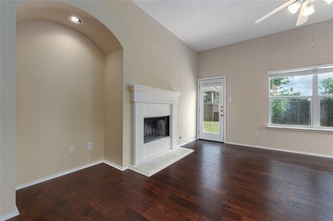 Building Photo - 116 Amberwood Ct