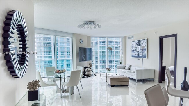 Building Photo - 200 Sunny Isles Blvd