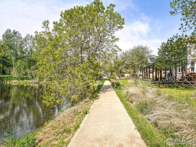 Building Photo - 6545 Kalua Rd