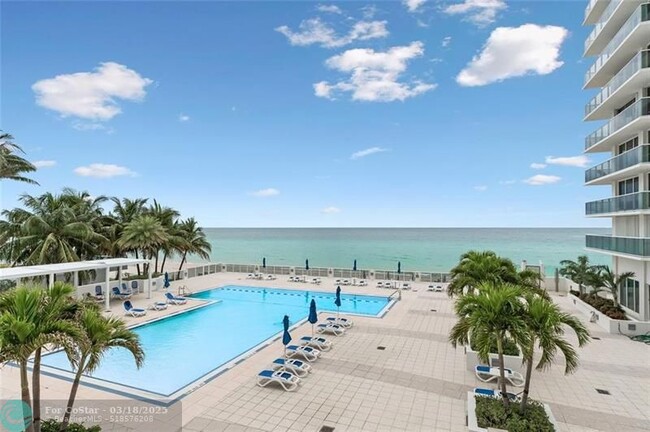 Building Photo - 2751 S Ocean Dr