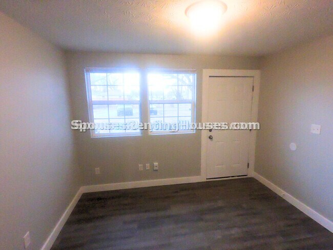 Building Photo - 420 Indiana St