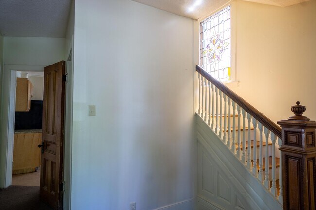 Building Photo - Charming Single Family Home One Block From...