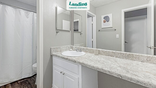 Building Photo - 3600 Park Lake Ln