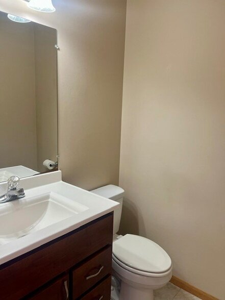 Building Photo - 2213 Carpenter Ave