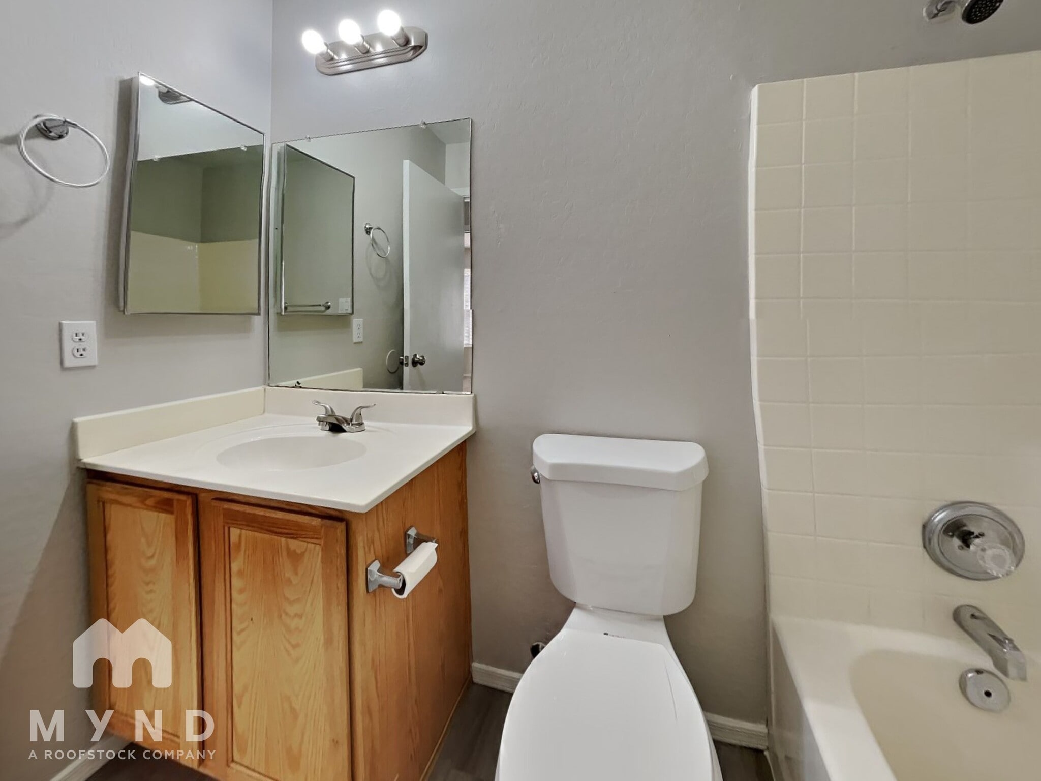 Building Photo - 13229 W Acapulco Ln