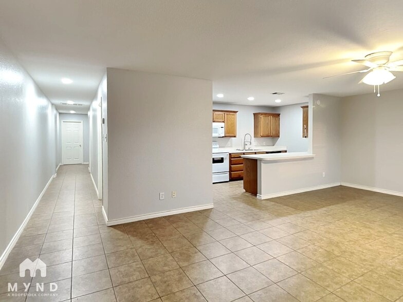 Building Photo - 4892 Masch Branch Rd