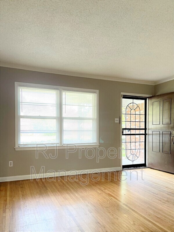 Building Photo - 1711 Goodhaven Dr