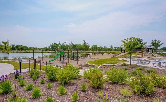 Building Photo - 12746 River Rock Wy