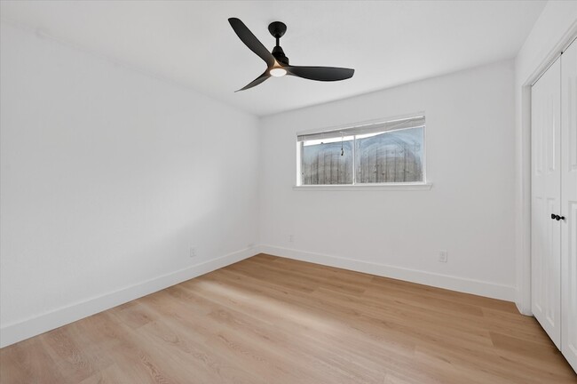 Building Photo - 2313 Claridge Cir