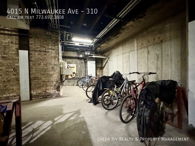 Building Photo - 4015 N Milwaukee Ave
