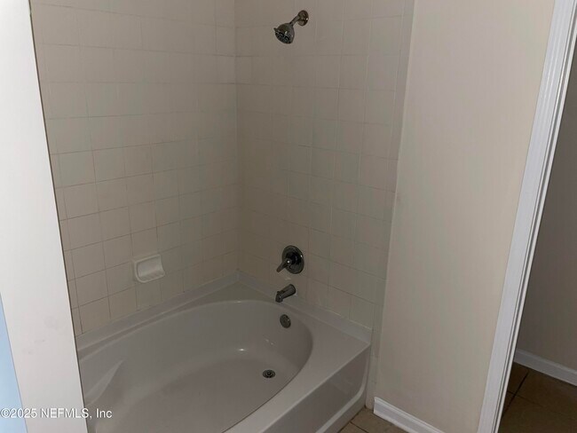 Building Photo - 3750 Silver Bluff Blvd