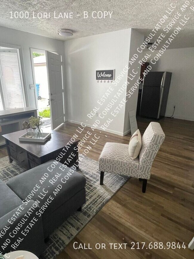 Building Photo - 1000 Lori Ln