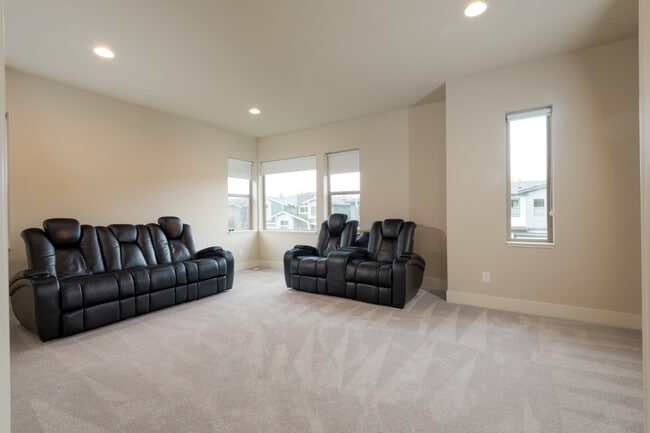 Building Photo - 4077 233rd Pl SE