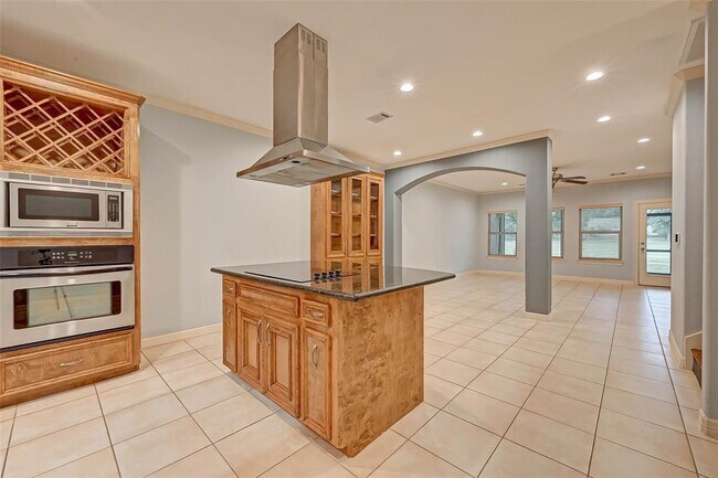Building Photo - 3450 Pebble Beach Blvd