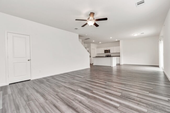 Building Photo - 7810 Hightree Dr