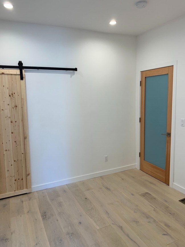 Bedroom 2 - 42 Navy St