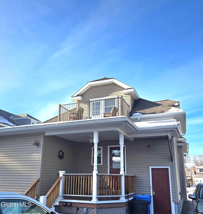 Building Photo - 31 Terrace Ave