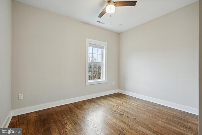 Building Photo - 1553 Rivertown Pl