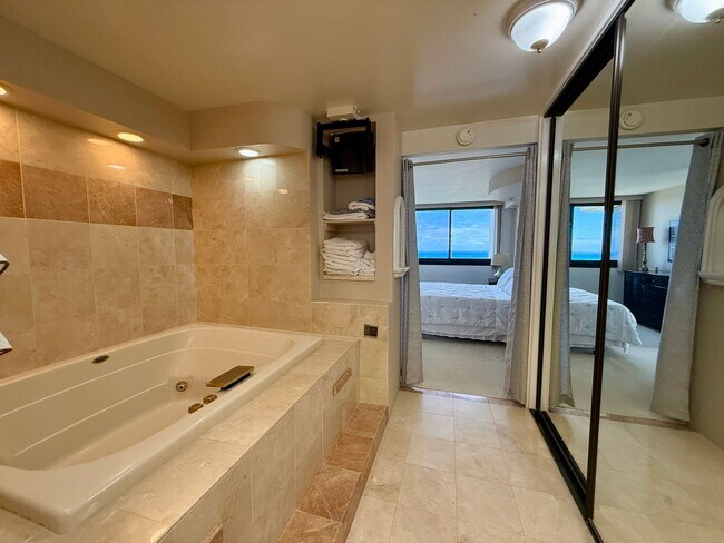 Building Photo - Fully Furnished Condo with the  Best Views and Amenities in Hawaii Kai