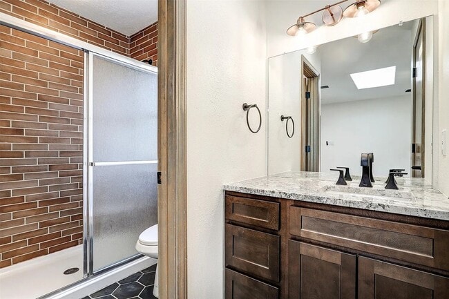 Building Photo - Stylish Townhouse in La Villa Serena