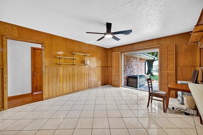 Building Photo - 8923 Greiner Dr