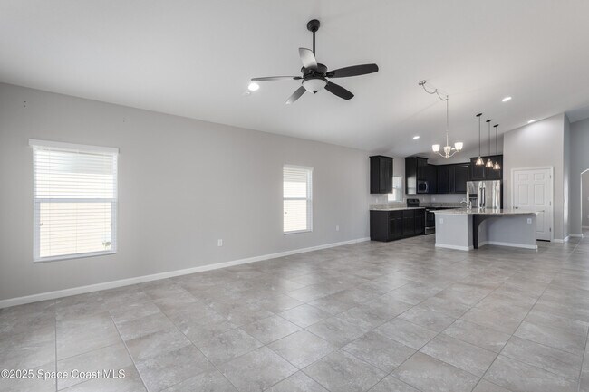 Building Photo - 4105 Harvest Cir