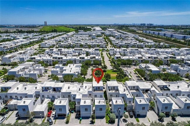 Building Photo - 6410 NW 105th Pl