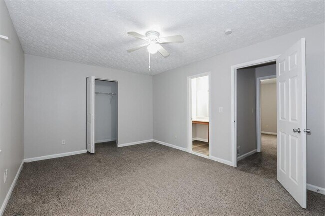 Building Photo - 7215 Crestside Dr